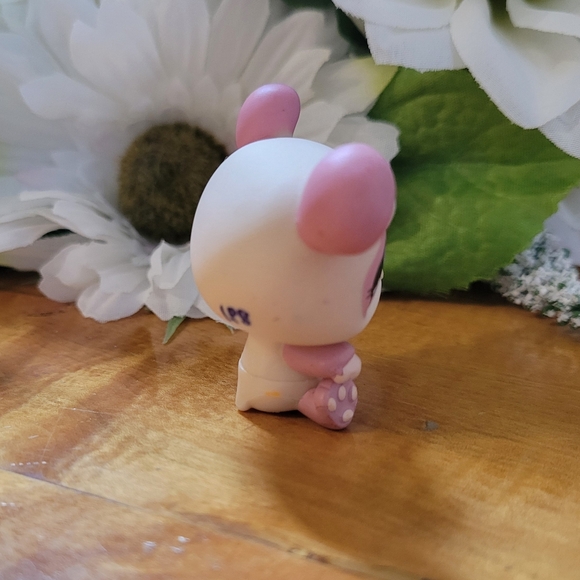 Littlest Pet Shop LPS #1328 Panda Bear Cream Pink Blue Eyes 2007 - Picture 3 of 11